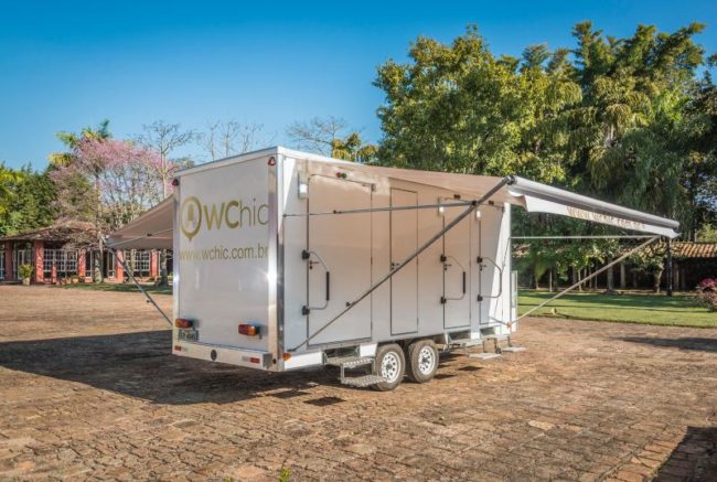 noticias-ensaio-fotografico-do-wchic-os-banheiros-quimicos-d40a32e95d